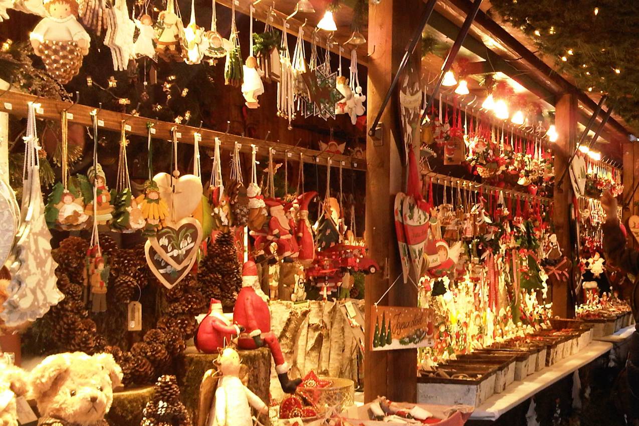 Mercatini Di Natale A Verona.Il Natale Dei Mercatini Tra Nostalgie E Domande Di Senso Verona In Giornale Magazine News Cronaca Opinioni Smart Edizioni